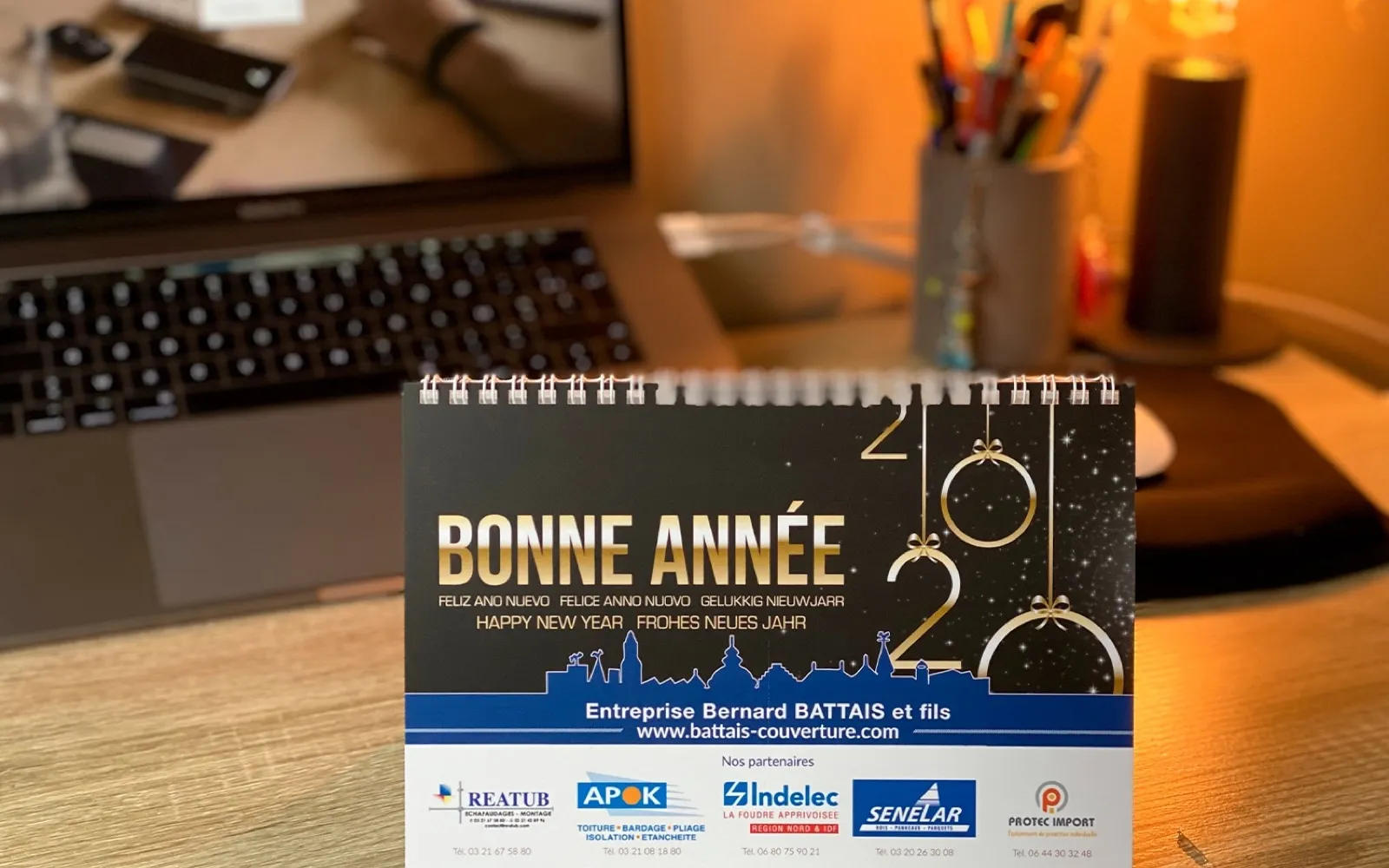 Calendrier de vœux Battais, chantiers de couverture de monuments historiques